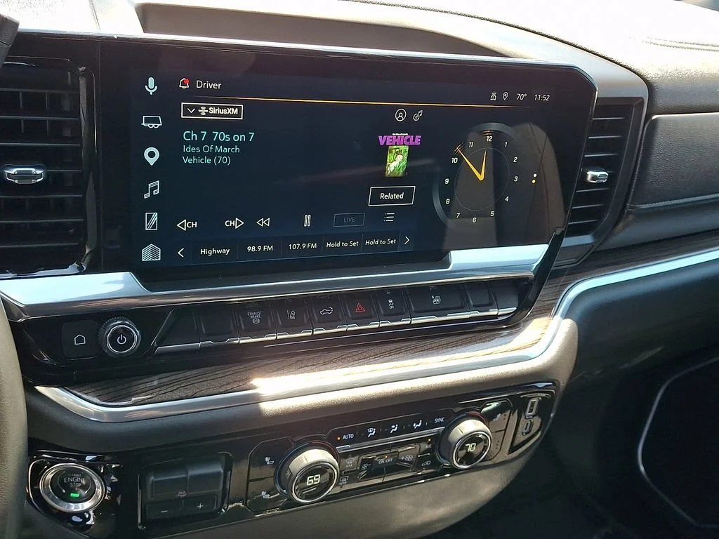 Used 2025 Summit White Chevrolet LT image 24