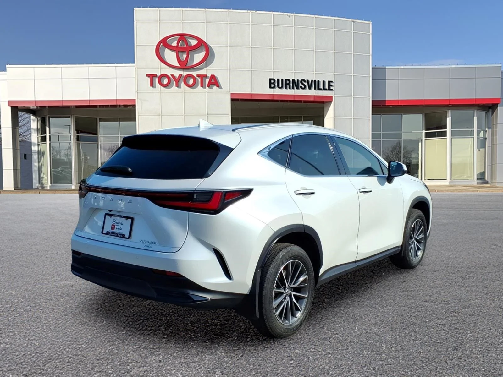 Used 2024 White Lexus 350h Premium image 3
