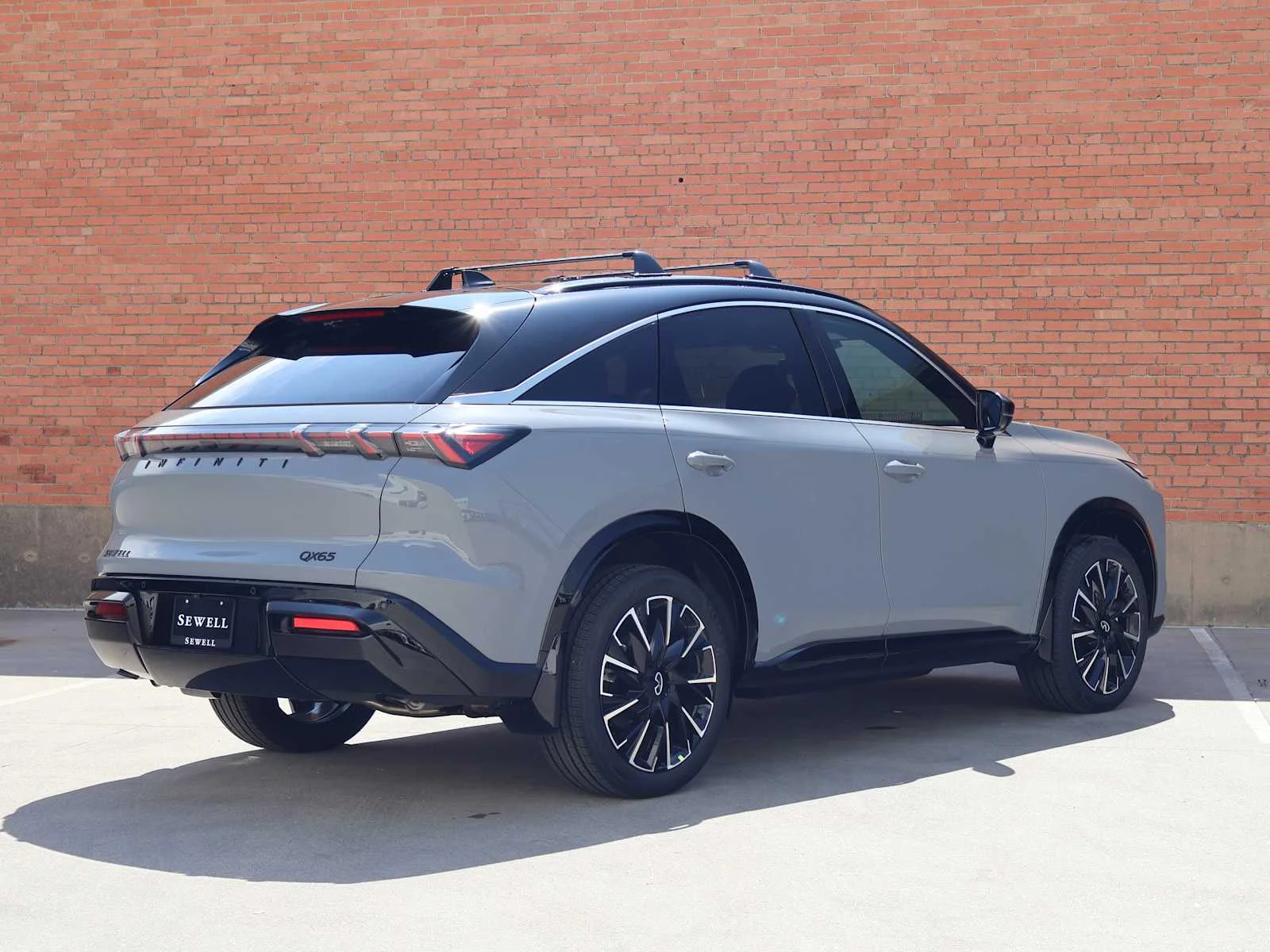 New 2027 2T HRBR GRAY INFINITI Autograph AWD image 4