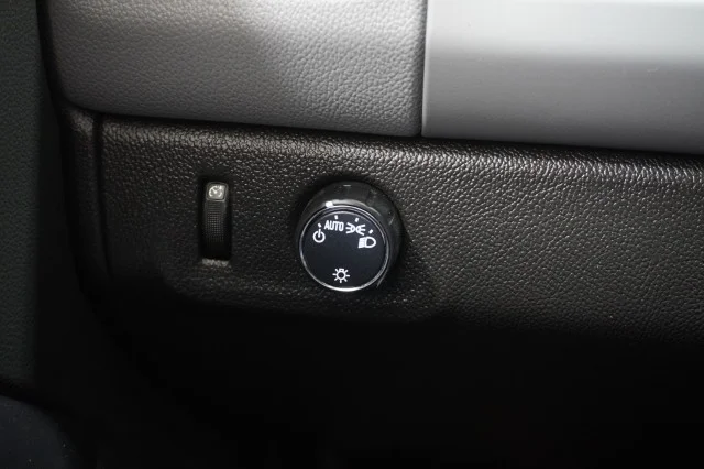 Used 2021  Chevrolet 2WD Work Truck image 26