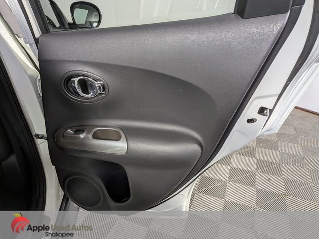 Used 2012 White Nissan SL image 33