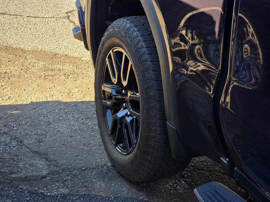 Used 2022 TITANIUM RUSH METALLIC GMC Elevation image 18