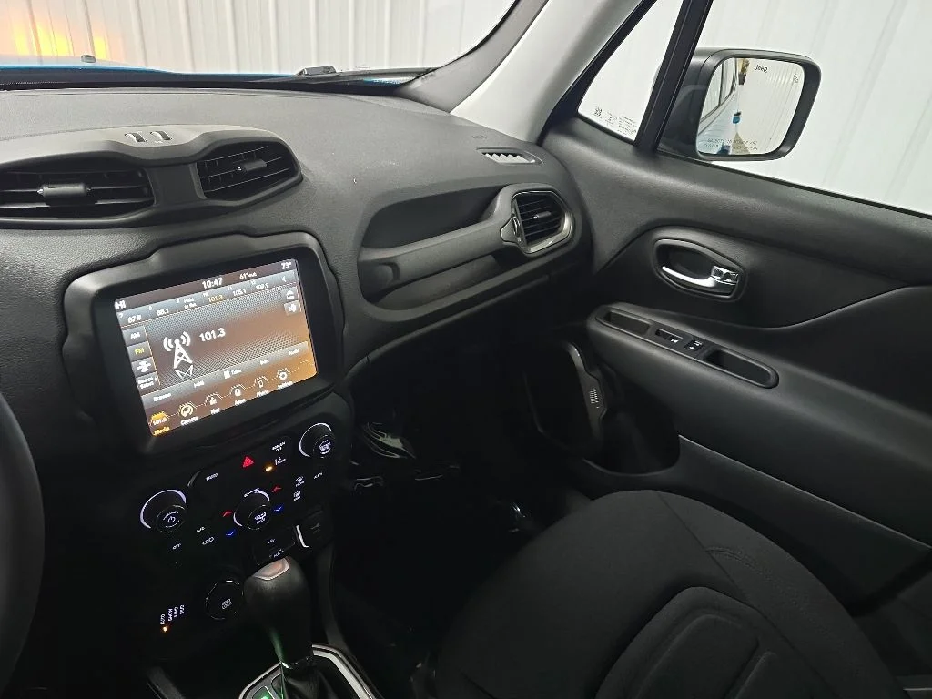 Used 2022 Teal Jeep Latitude image 26