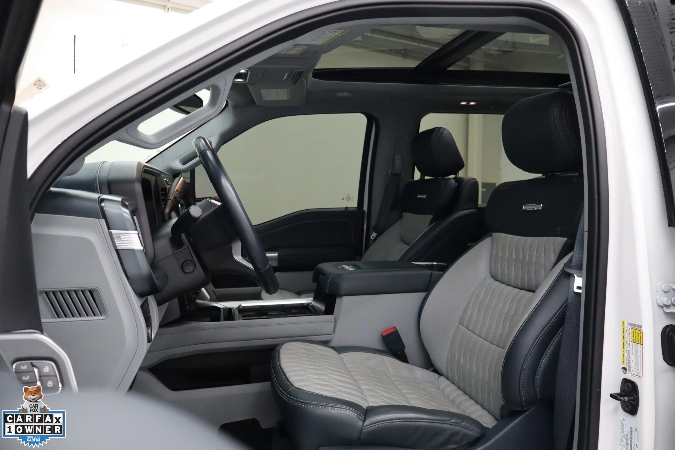 Used 2024 White Ford Limited image 10