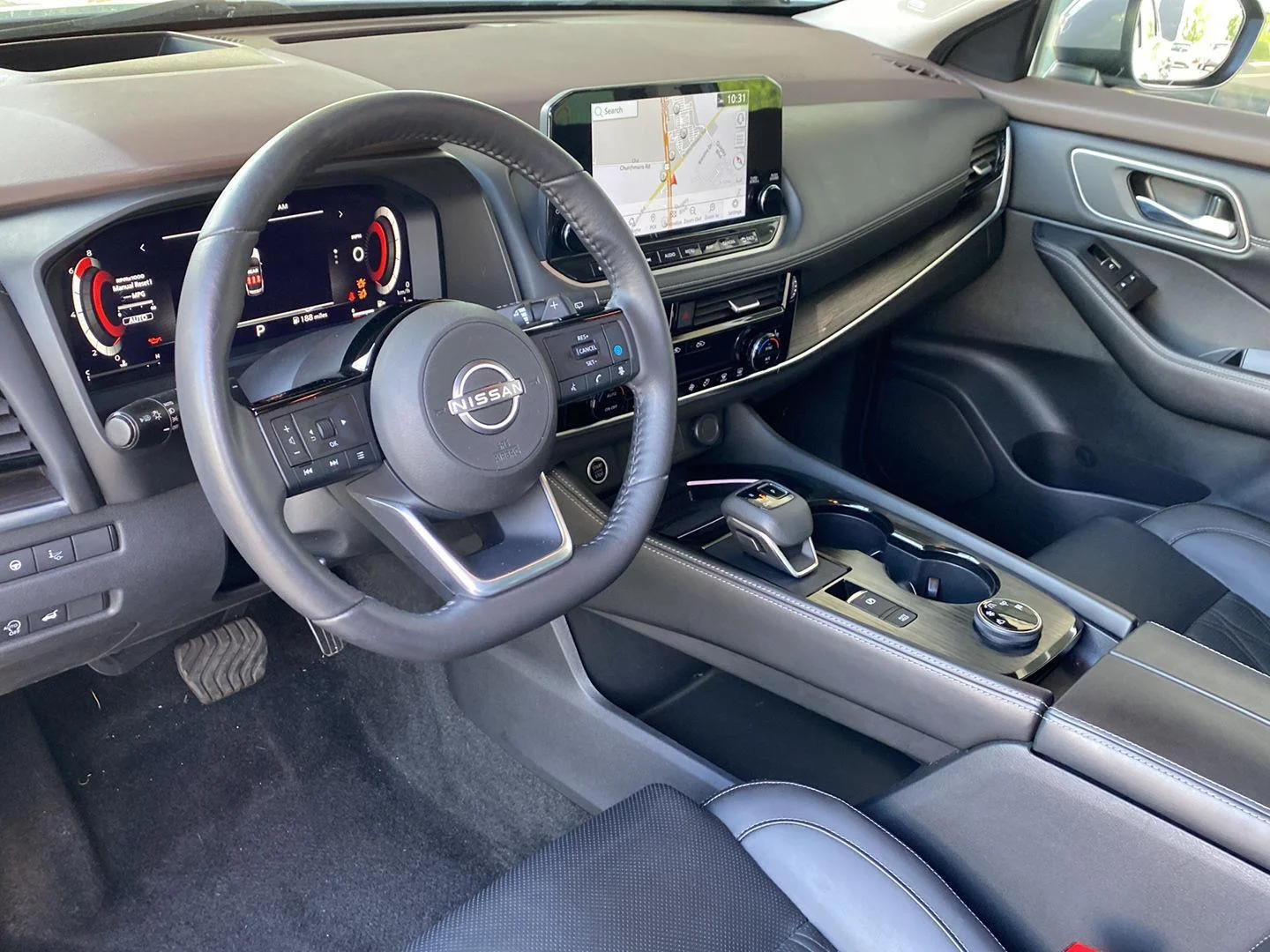 Used 2023 Boulder Gray Pearl Nissan Platinum image 17