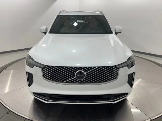 New 2026 Crystal White Volvo Plus image 8