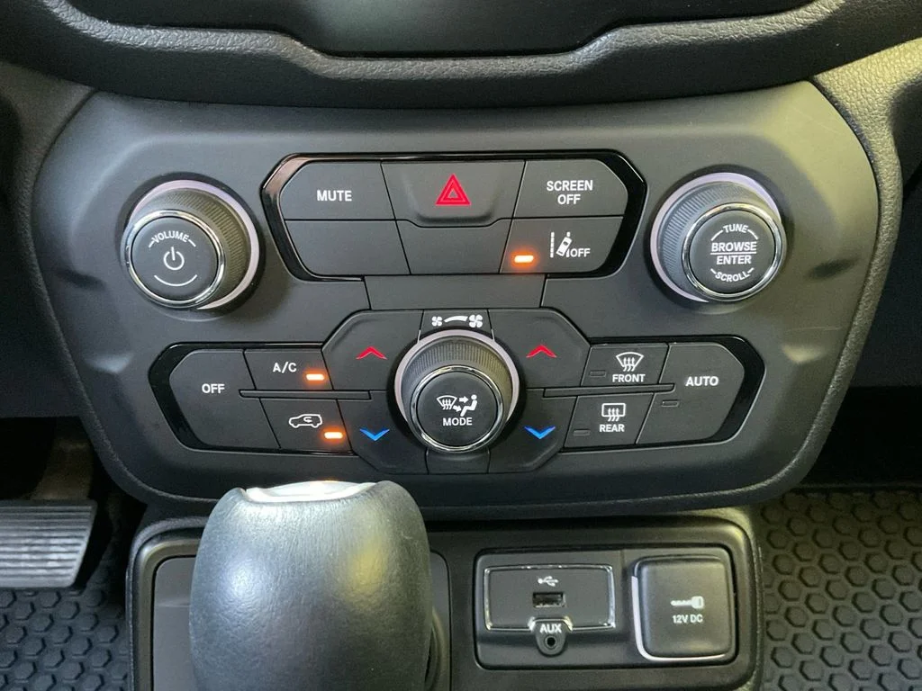 Used 2023 White Jeep Trailhawk image 24