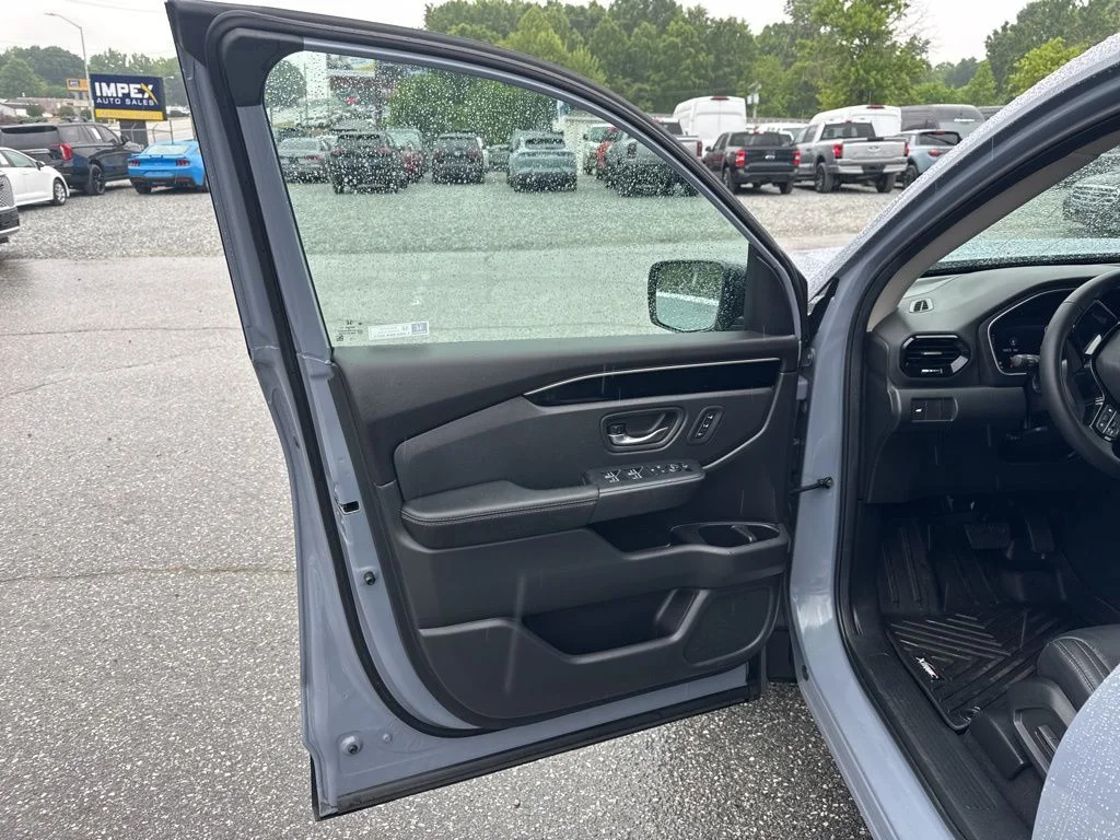 Used 2026 Gray Honda RTL Blackout image 29