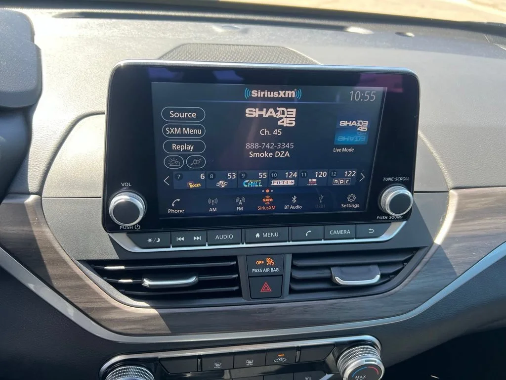 2025 Nissan Altima SV - Photo 14
