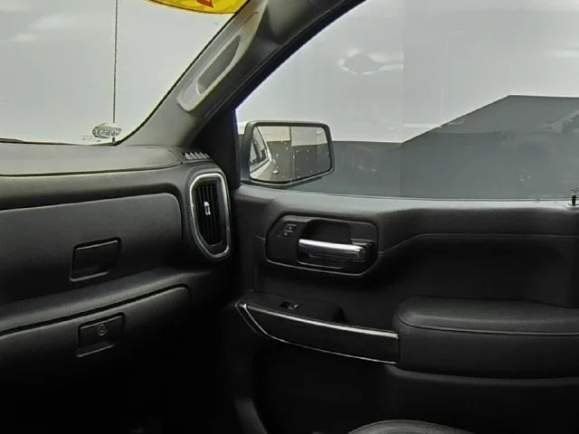 Used 2021 Silver Chevrolet LTZ image 40