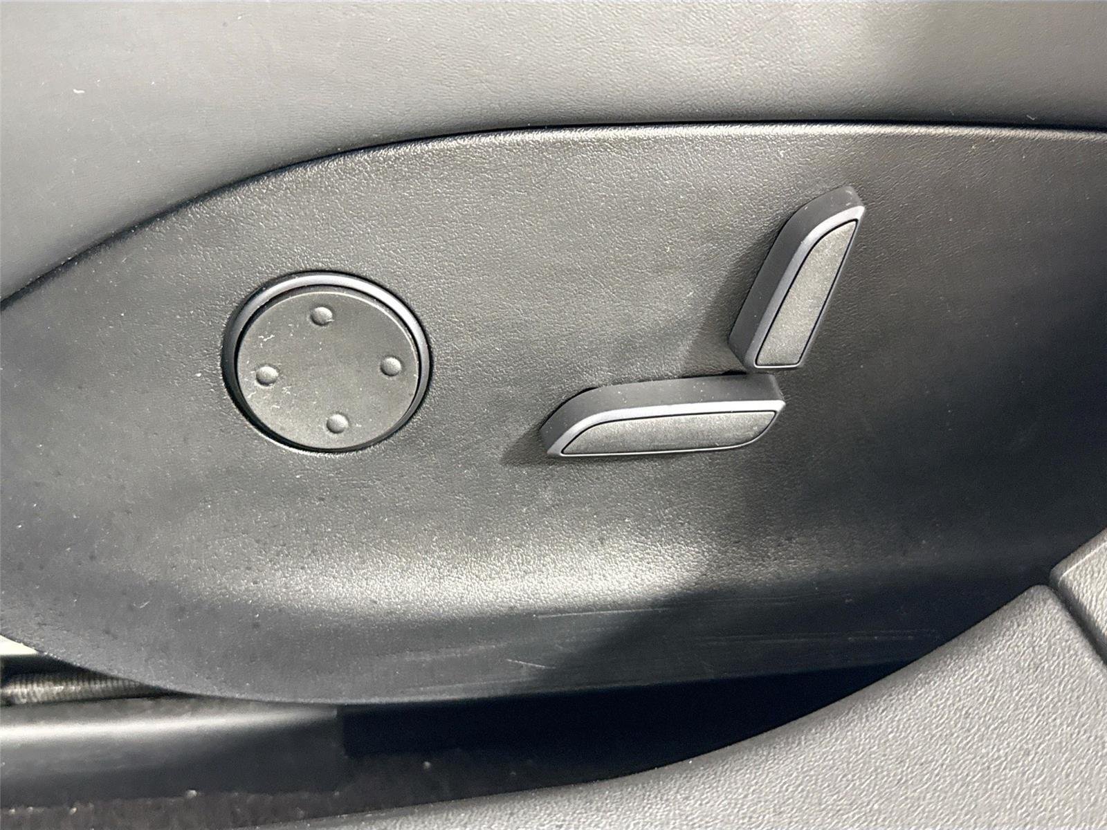 Used 2019 Pearl White Multi-Coat Tesla Performance image 27