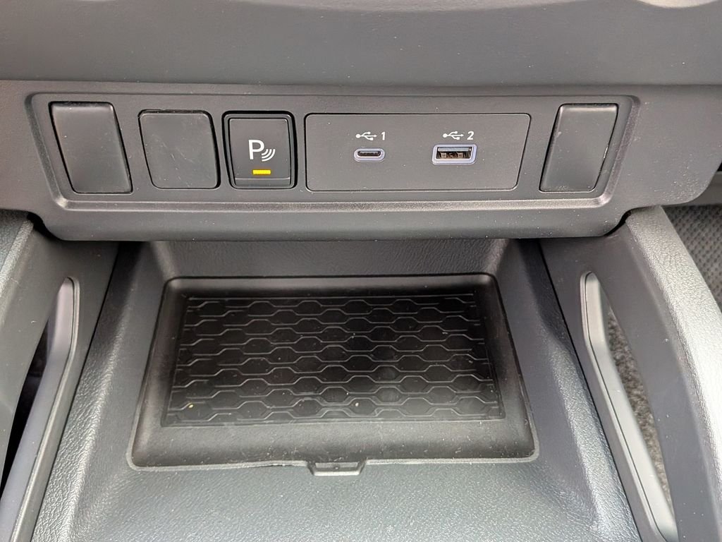 New 2026 Boulder Gray Pearl Nissan Crew Cab SV image 35