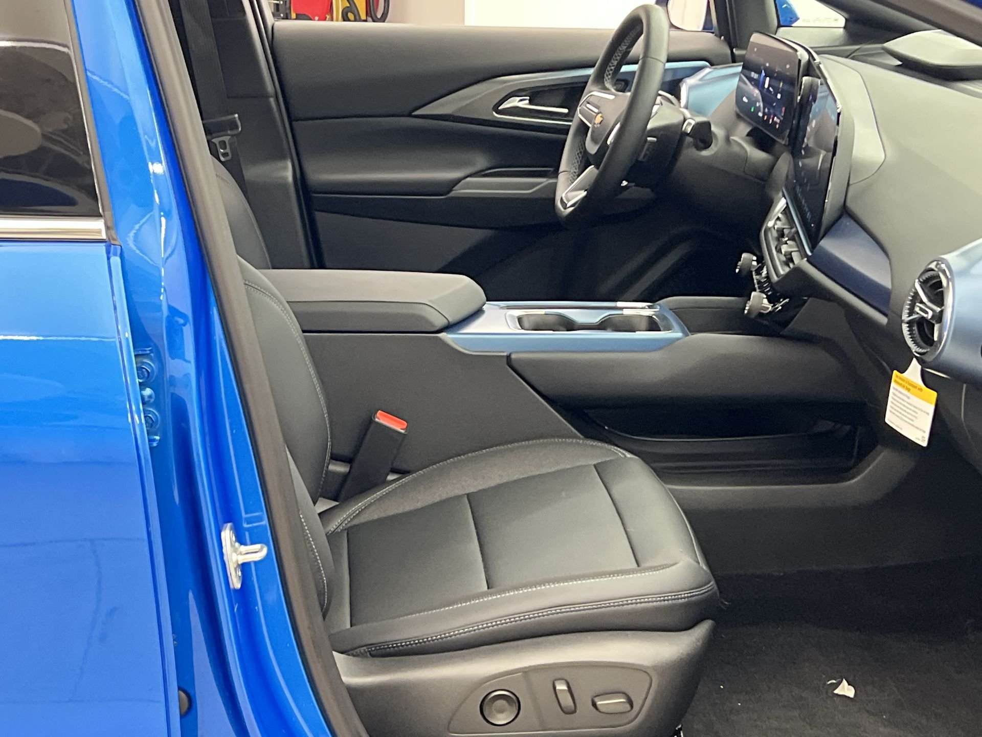 2026 Chevrolet Equinox EV 2LT - Photo 85
