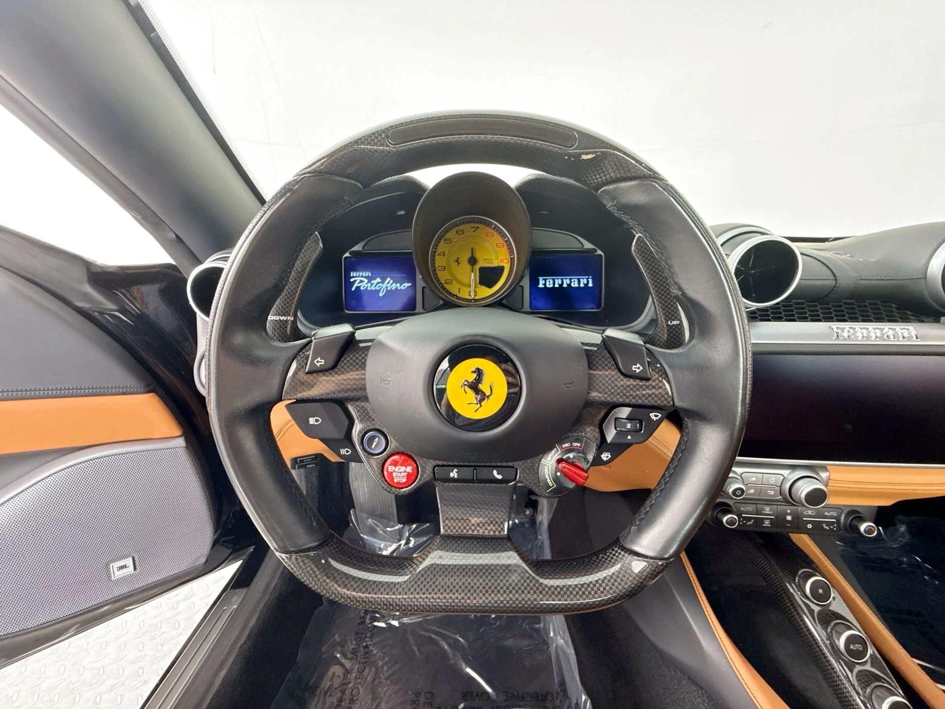 Certified Used 2019 Nero Ferrari Base image 10