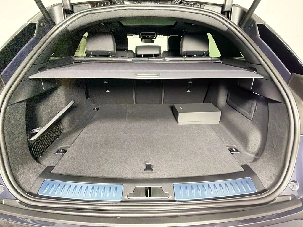 New 2026 Varesine Blue Land Rover Dynamic SE image 28
