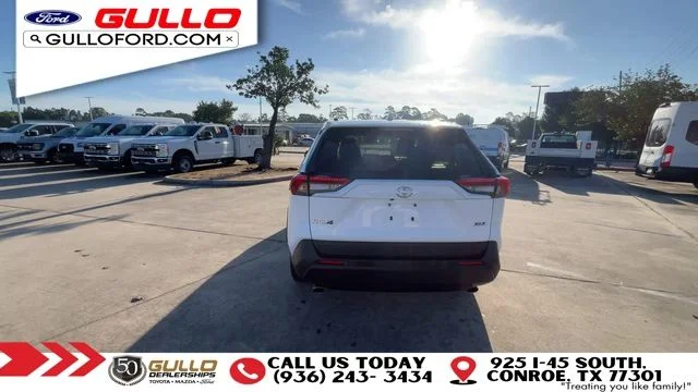 Certified Used 2025 Ice Toyota XLE image 7