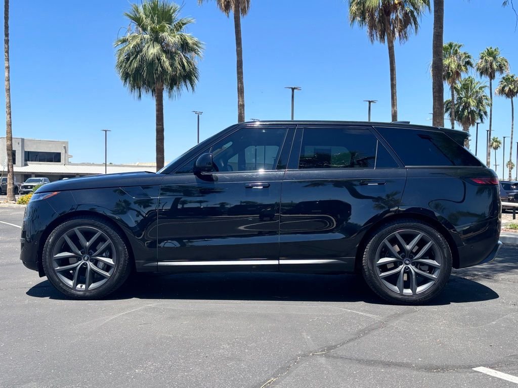 Used 2023 Santorini Black Metallic Land Rover SE image 3
