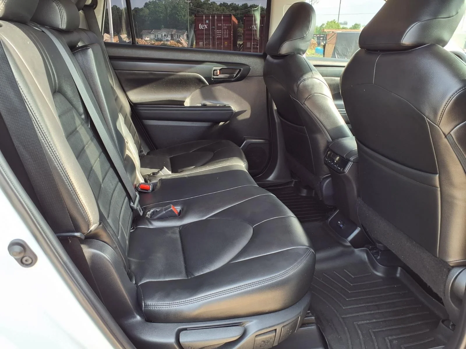 Used 2022 Beige Toyota L image 20
