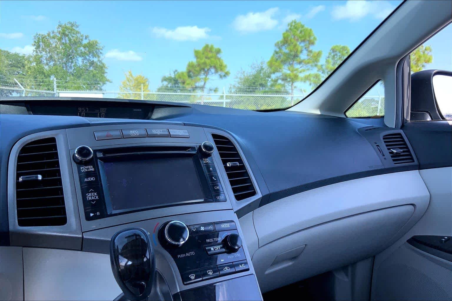 Used 2013 Magnetic Gray Metallic Toyota LE image 35
