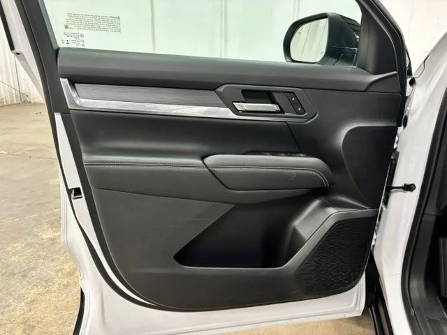 Used 2026 White GMC Elevation image 17