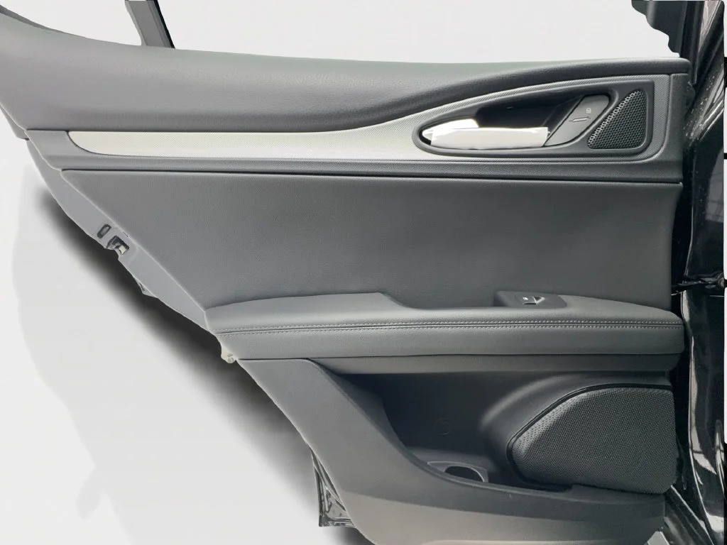 New 2026 Black Alfa Romeo Base image 39