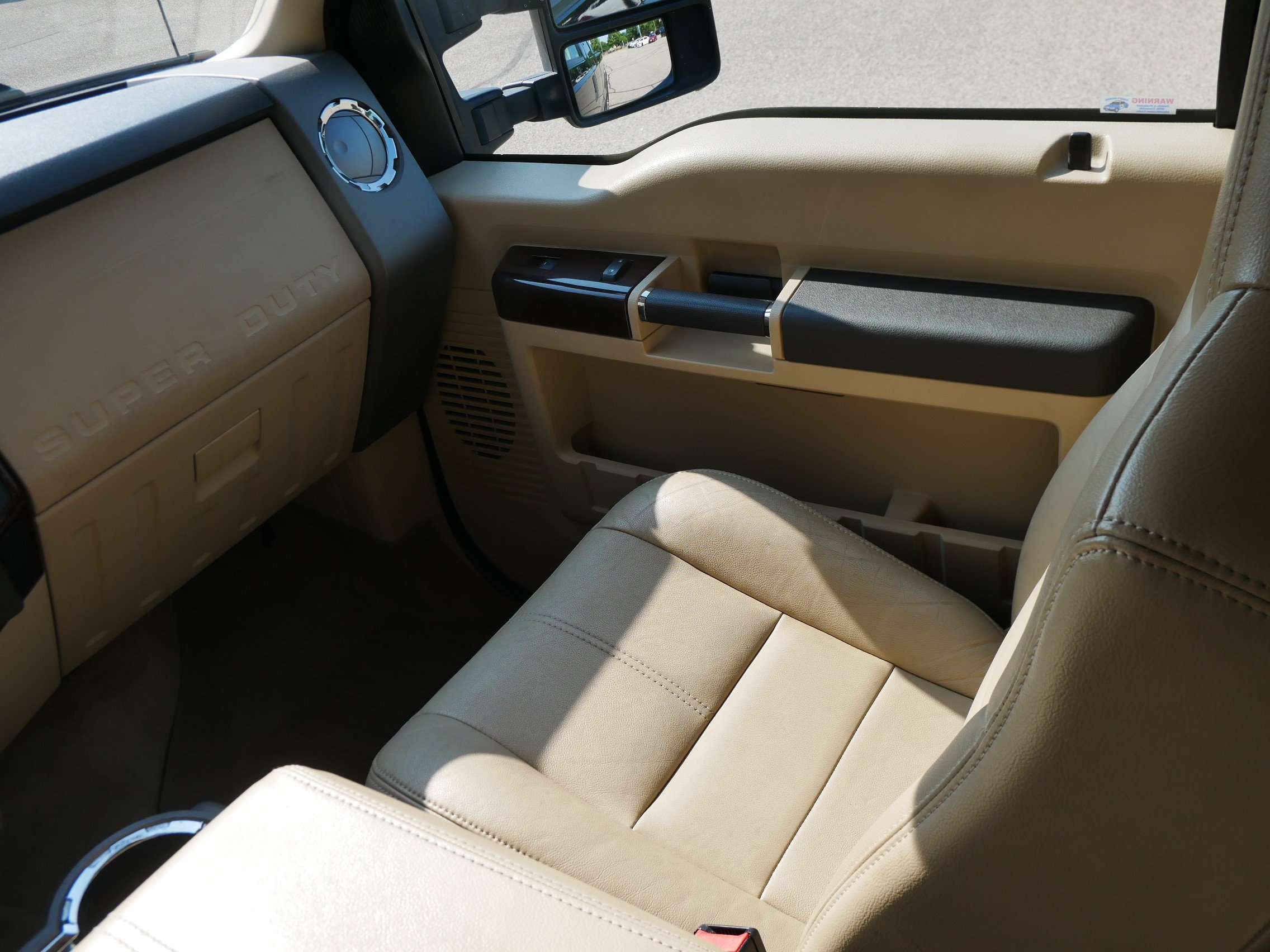 Used 2008 Black Ford Lariat image 17