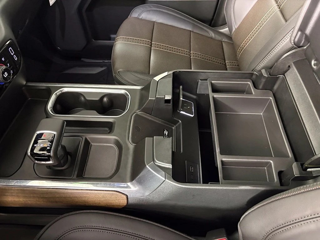 New 2026 Black Chevrolet High Country image 36