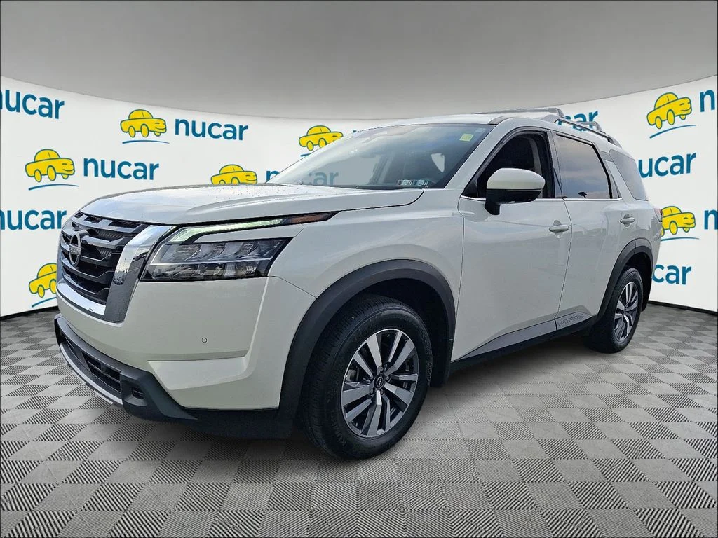 Used 2024 White Nissan SL image 3