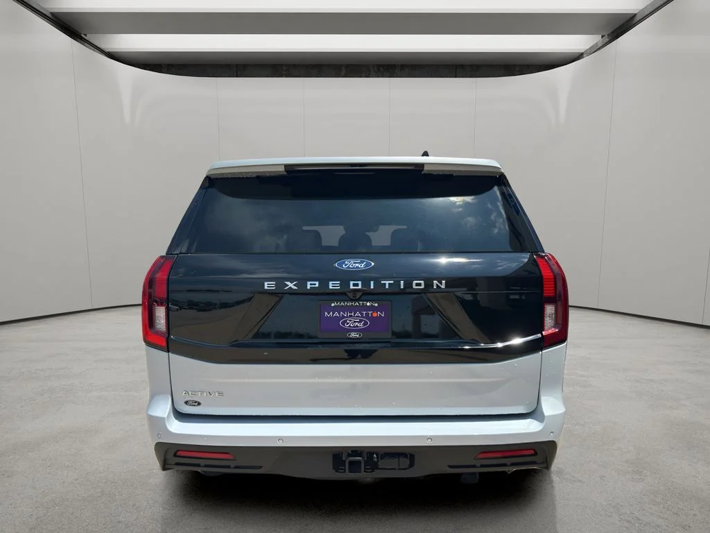 New 2025 Space Silver Metallic Ford Active image 4