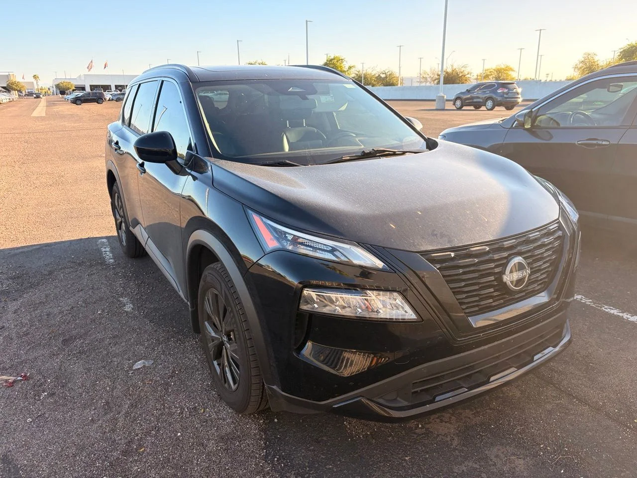 Used 2023 Super Black Nissan SV image 3