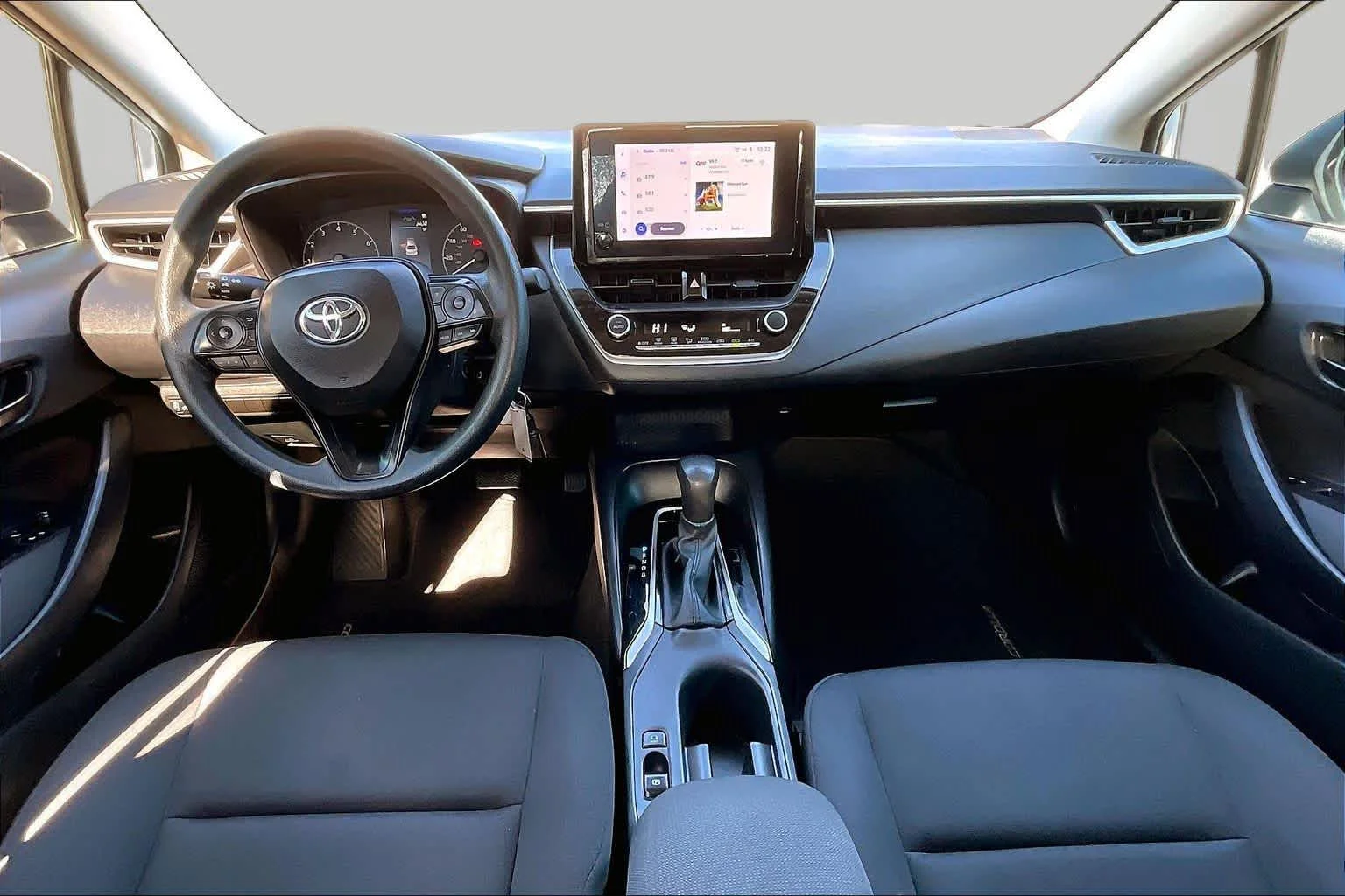 Used 2023 Ice Cap Toyota LE image 15
