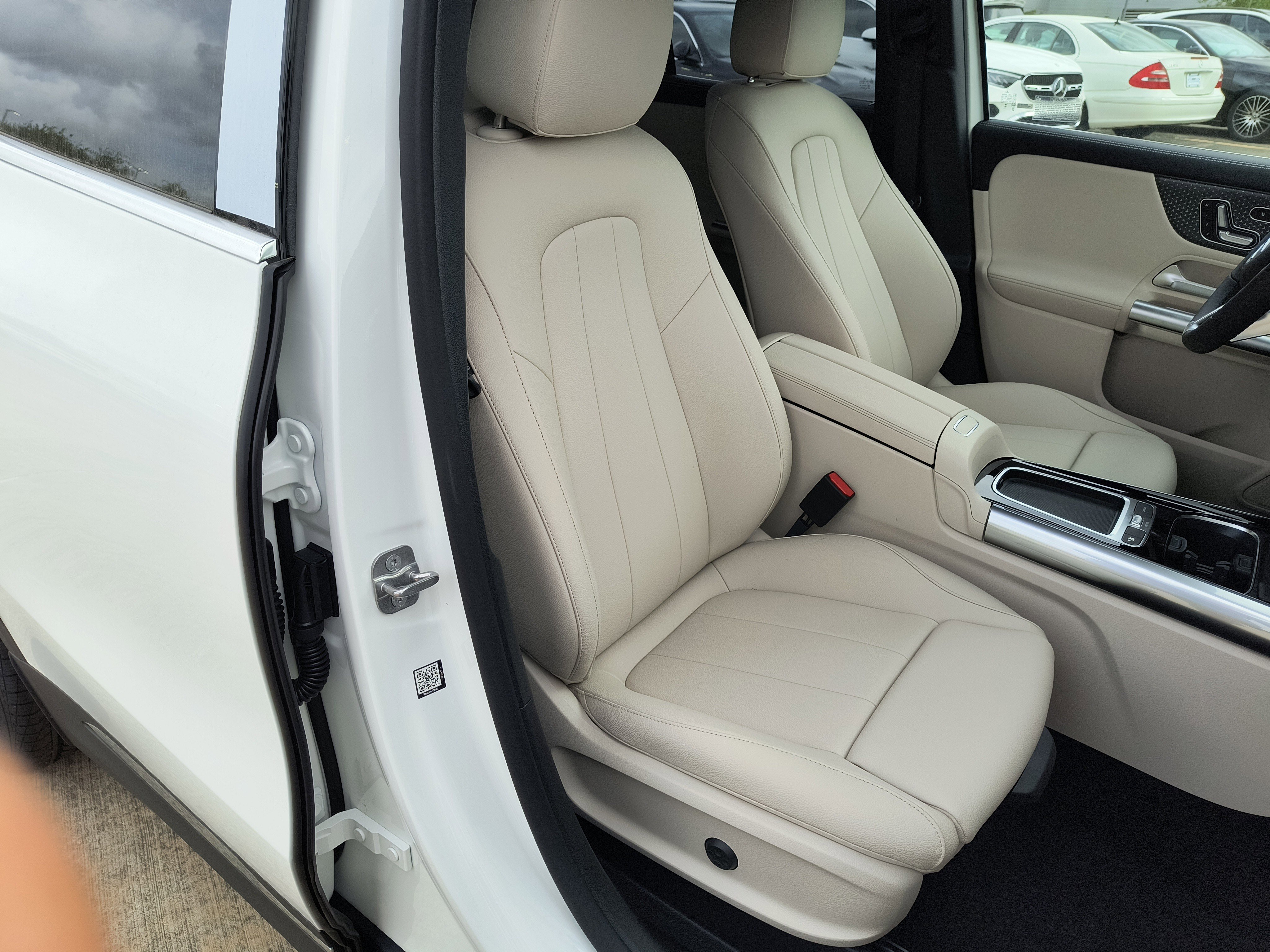 New 2026 Polar White Mercedes-Benz GLA 250 image 27