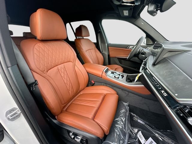 New 2026 White BMW sDrive40i image 22
