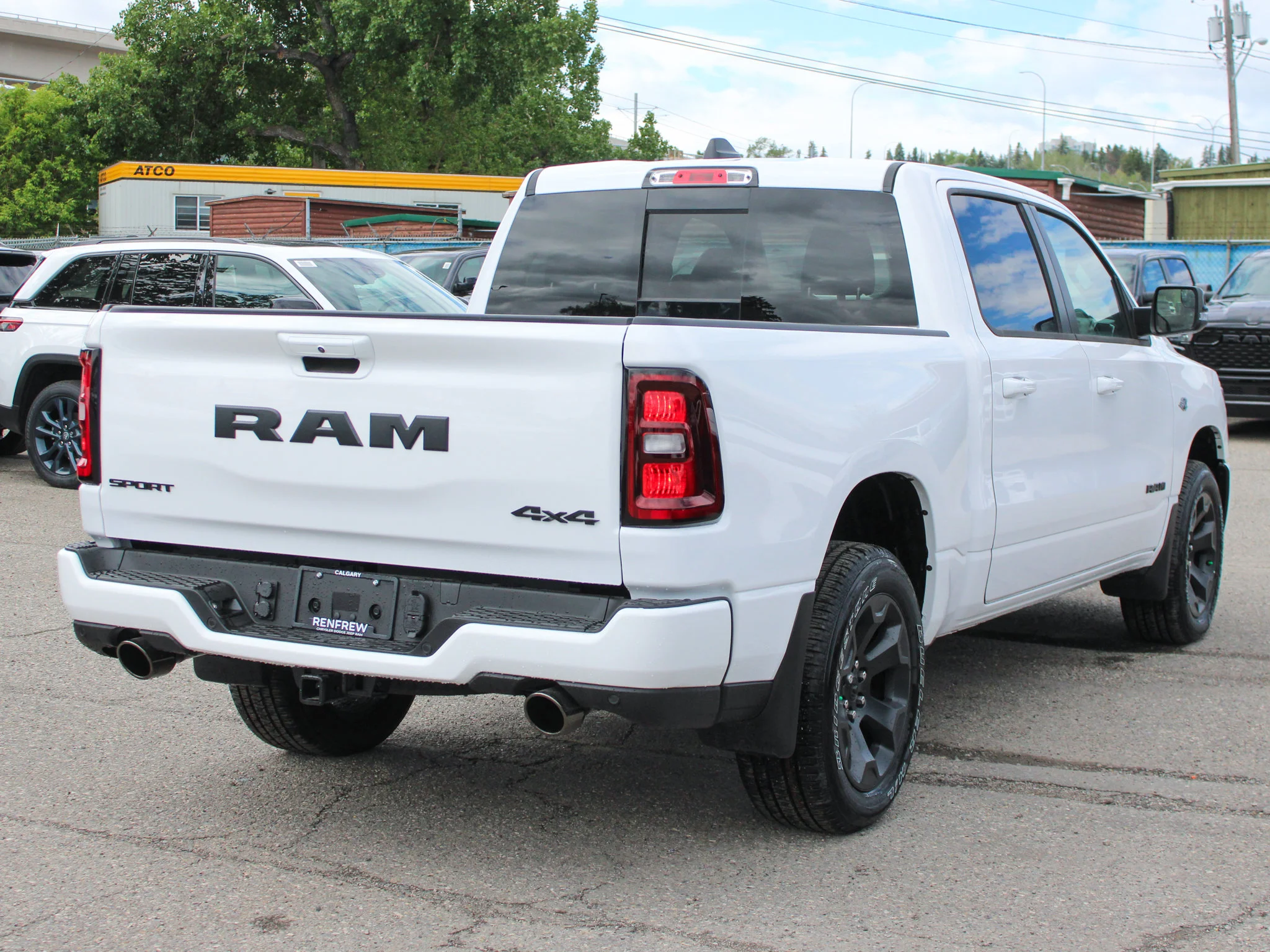 New 2026 White RAM Sport* HEMI V8 image 5