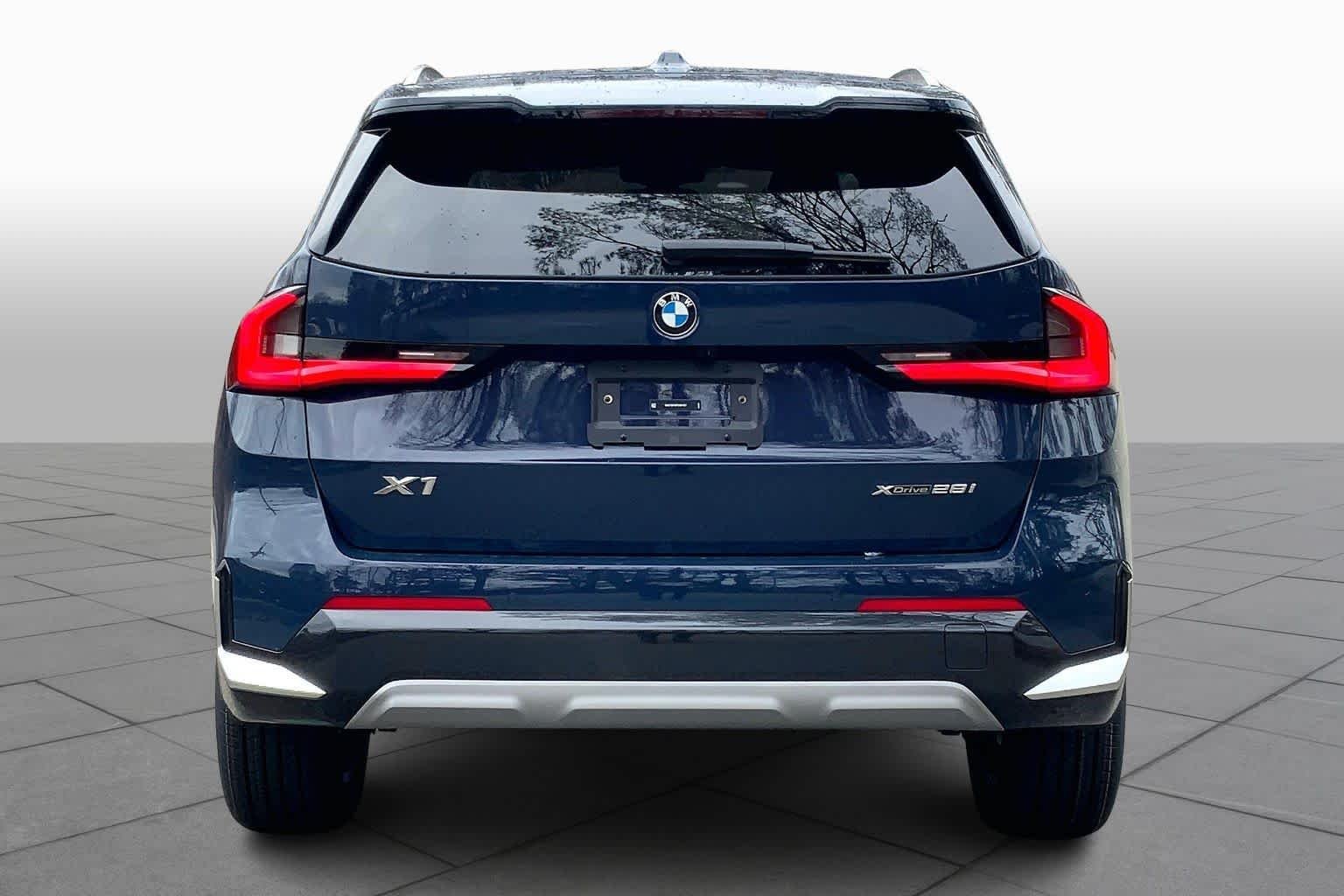 Used 2026 Night Dusk Blue Metallic BMW xDrive28i image 4