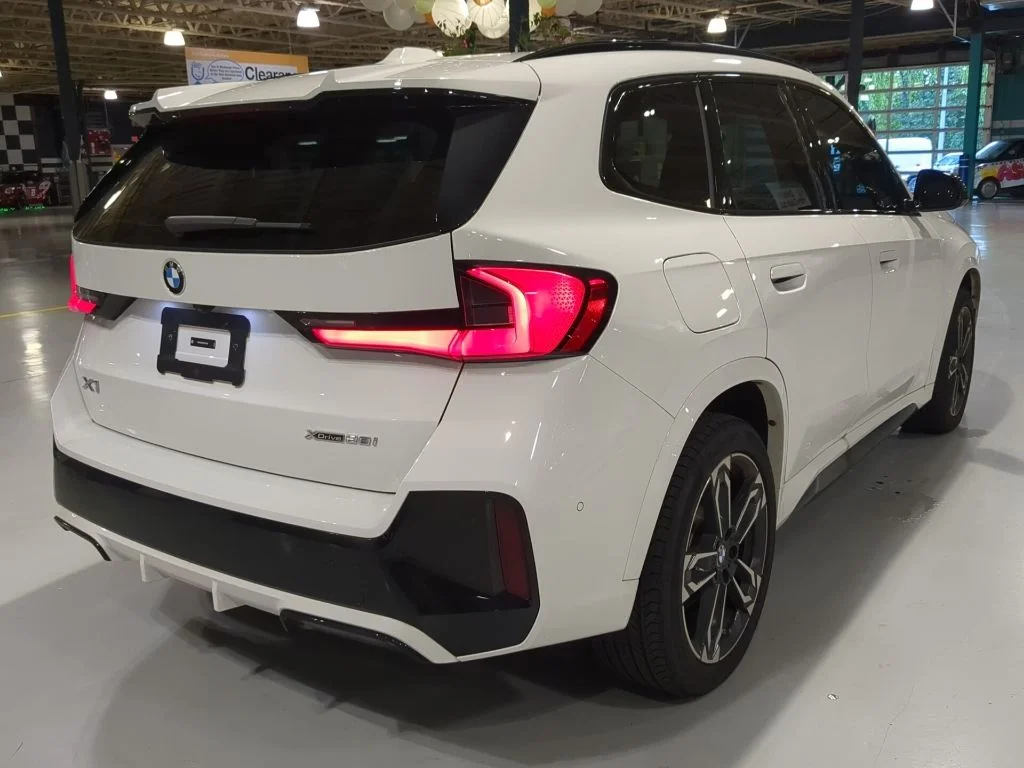 Used 2026 White BMW xDrive28i image 8