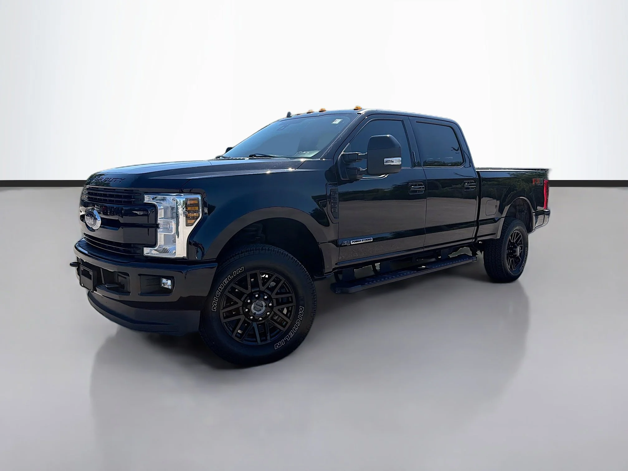 2019 Ford F-250 Lariat 4x4 Crew Cab 6-3/4' Box's photo