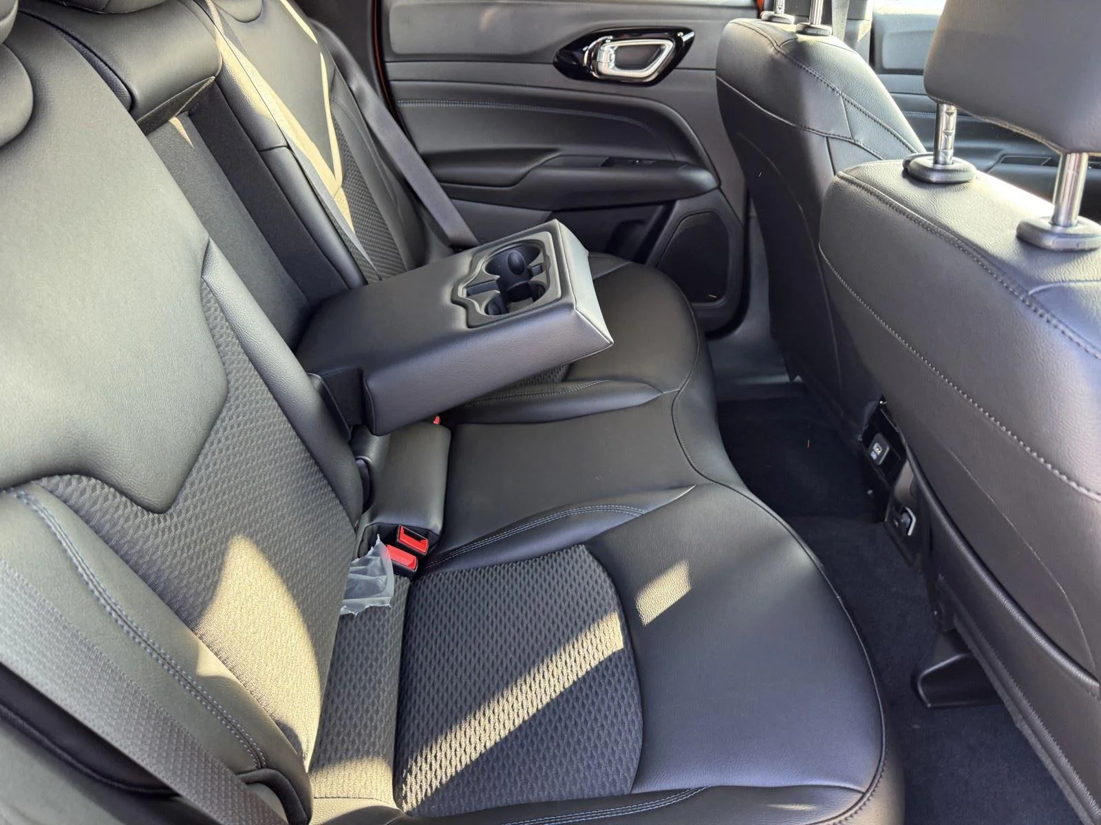 New 2026 Joose (DISC) Jeep Latitude Altitude image 9