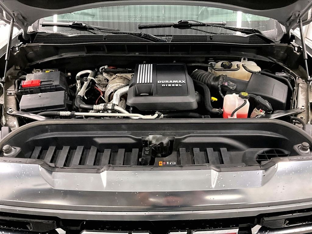 Used 2024 Gray GMC AT4 image 28