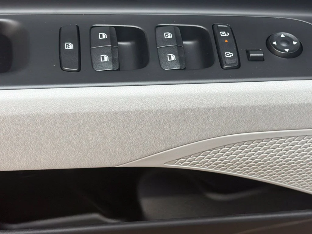 New 2026 Serenity White Hyundai SEL Sport Plus image 27