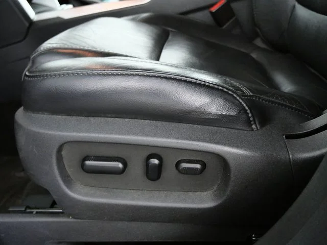 Used 2012 Black Ford XLT image 17