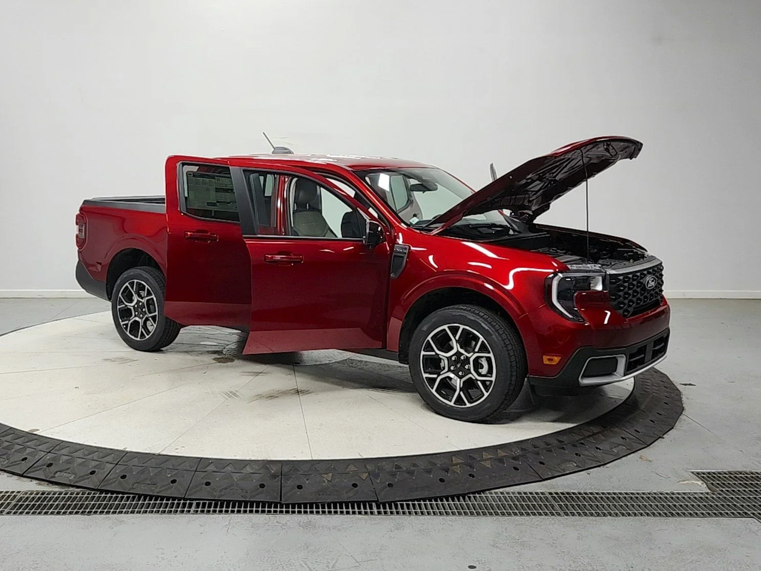 New 2026 Ruby Red Metallic Tinted Clearcoat Ford Lariat® image 9