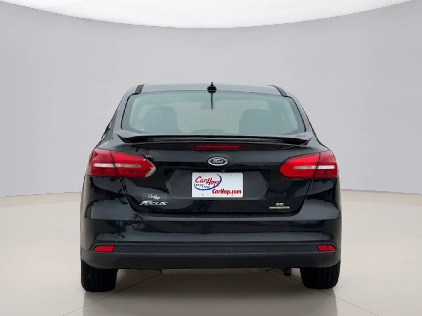 Used 2015 Black Ford SE image 4