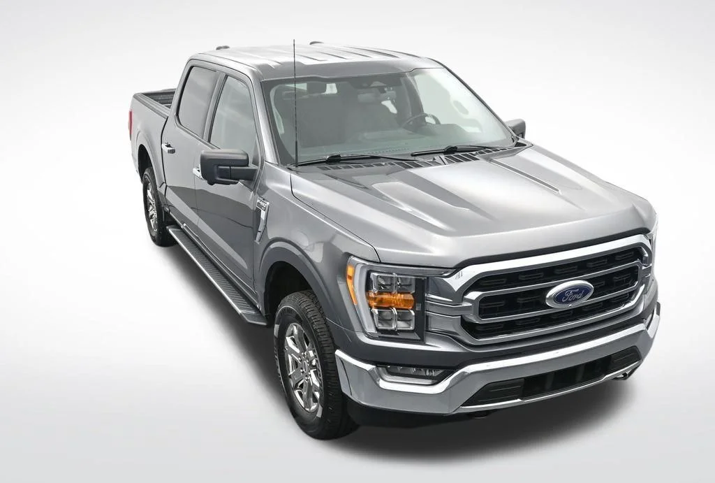Used 2023 Gray Ford XLT image 22