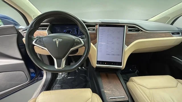 Used 2017 Blue Tesla 90D image 10