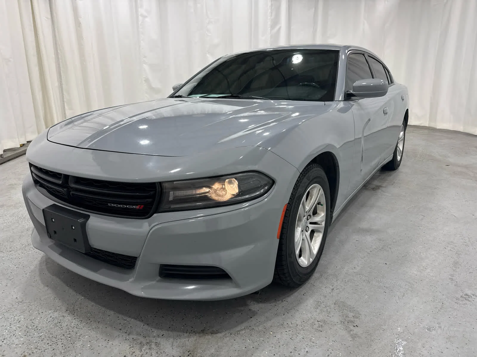 Used 2021 Gray Dodge SXT RWD image 1