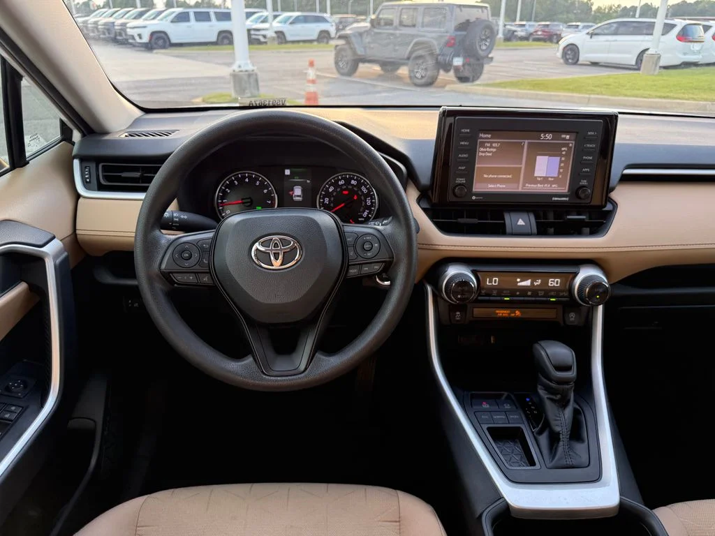 Used 2022 White Toyota XLE image 8