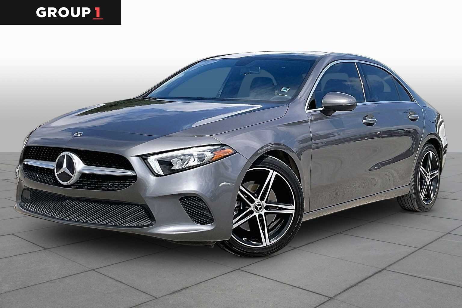 2021 Mercedes-Benz A-Class A220's photo