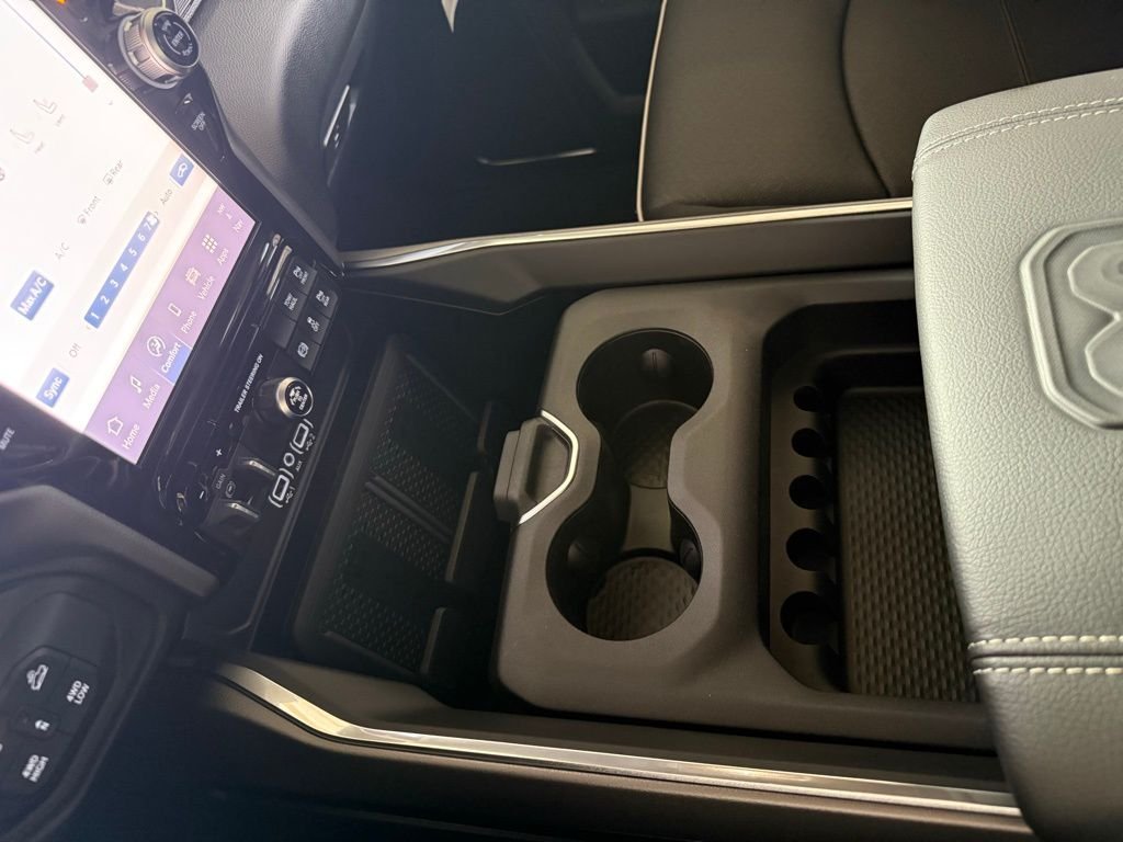 2026 RAM 2500 Laramie - Photo 21