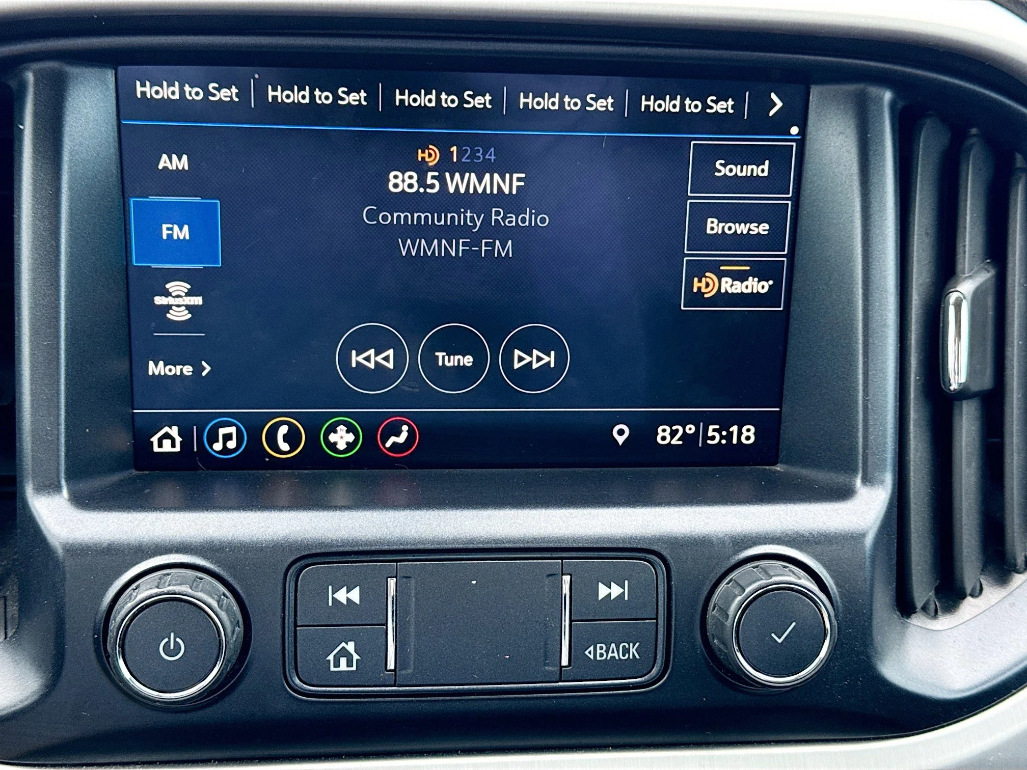 Used 2019 Satin Steel Metallic GMC 2WD SLT image 29
